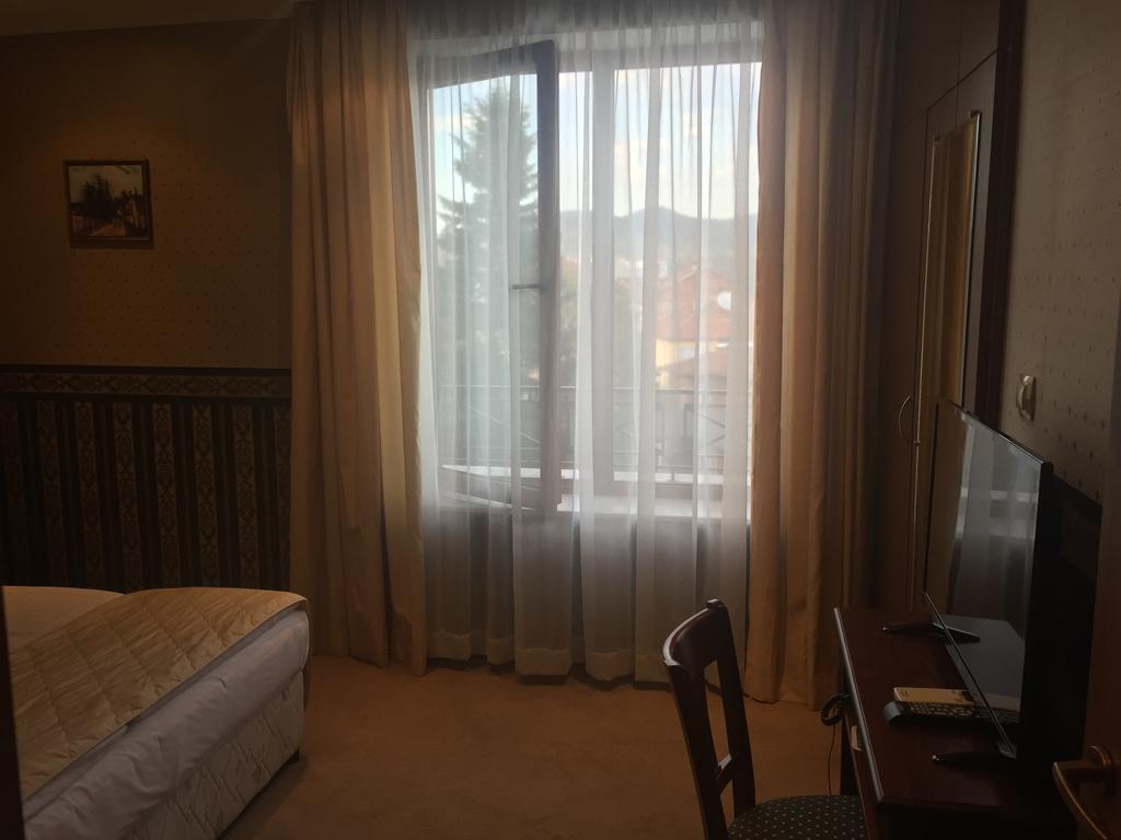 Chateau Montagne Hotel Troyan Troyan  Bagian luar foto