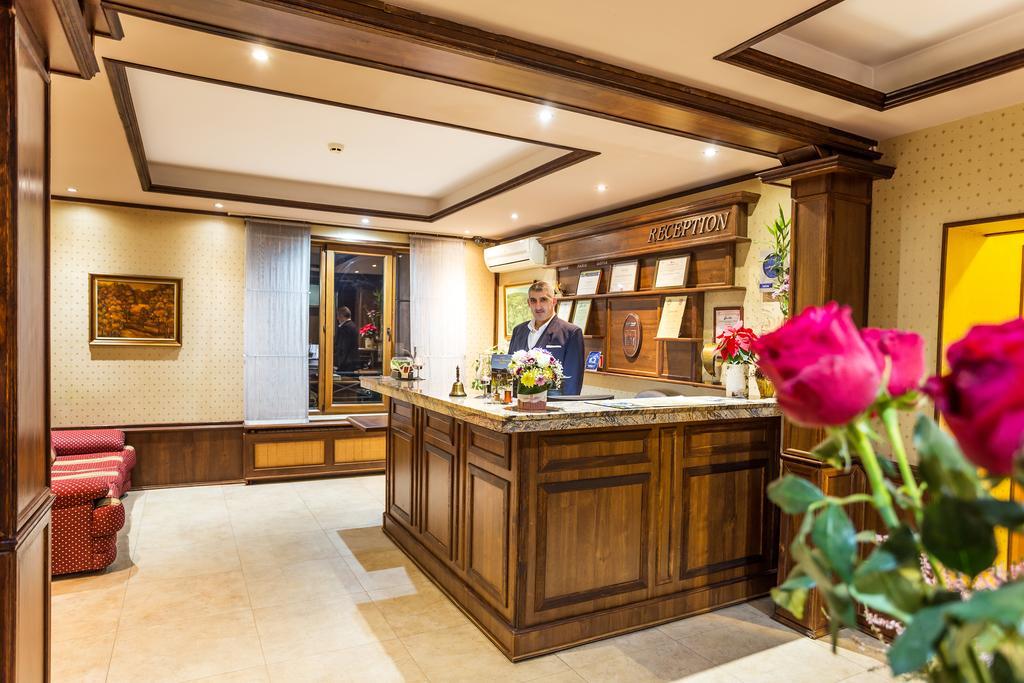 Chateau Montagne Hotel Troyan Troyan  Bagian luar foto