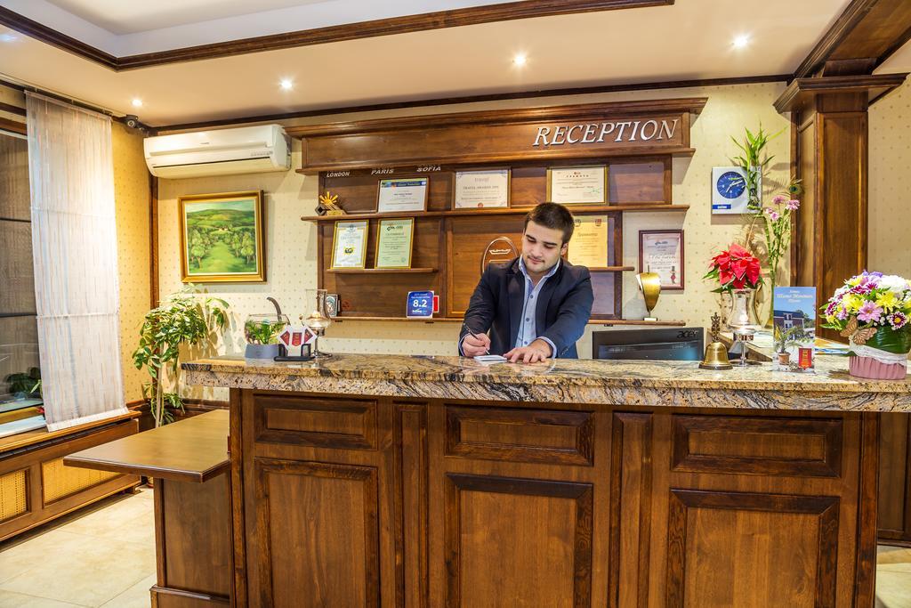 Chateau Montagne Hotel Troyan Troyan  Bagian luar foto