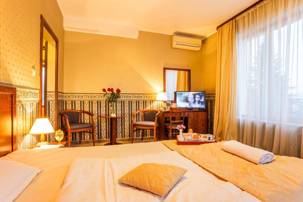 Chateau Montagne Hotel Troyan Troyan  Bagian luar foto