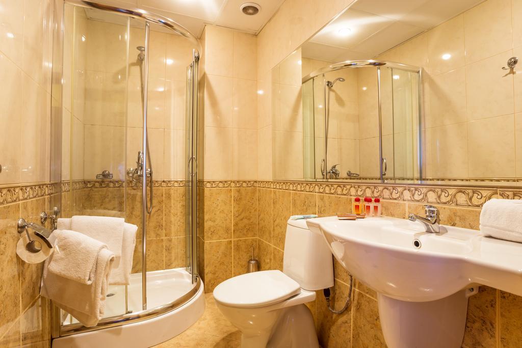 Chateau Montagne Hotel Troyan Troyan  Bagian luar foto
