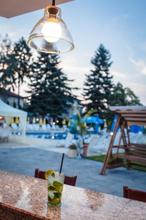 Chateau Montagne Hotel Troyan Troyan  Bagian luar foto